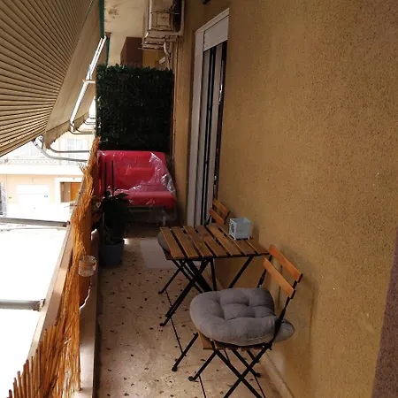 Cozy & Bright 50m From Subway -agios Antonios * Athens