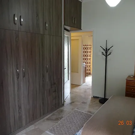 Cozy & Bright 50m From Subway -agios Antonios *